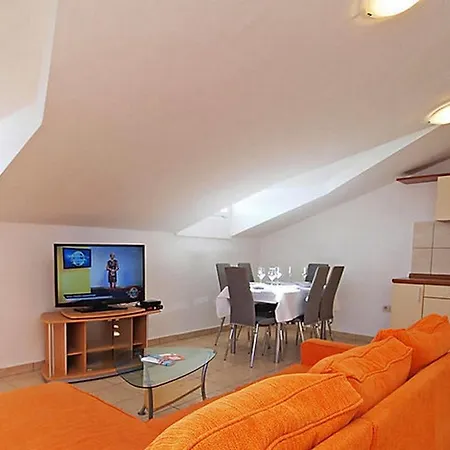 Apartment With A Parking Space - 16582 Sibenik