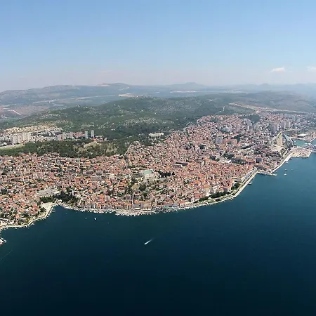 With A Parking Space - 16582 * Šibenik